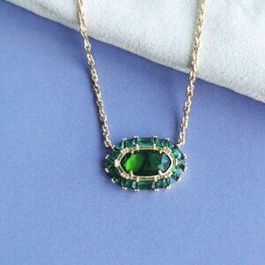 ❤️ Kendra Scott Elisa Crystal Frame Gold Kelly Green Illusion Short Necklace ❤️